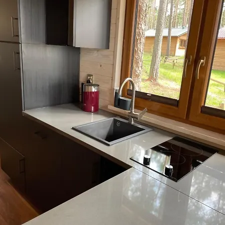 Dziesiatka Nad Samym Jeziorem - Pierwsza Linia