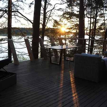 Holiday home Dziesiatka Nad Samym Jeziorem - Pierwsza Linia *