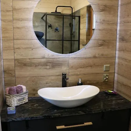 Dziesiątka Nad Samym Jeziorem - Pierwsza Linia Borsk