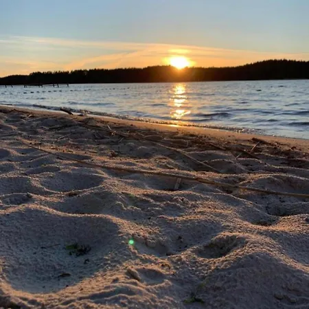 Dziesiątka Nad Samym Jeziorem - Pierwsza Linia * Borsk