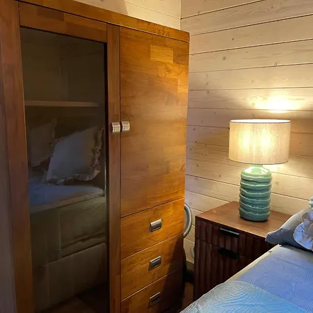 Dziesiątka Nad Samym Jeziorem - Pierwsza Linia * Borsk