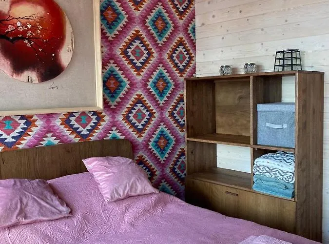 Dziesiatka Nad Samym Jeziorem - Pierwsza Linia Borsk