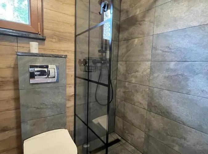 Dziesiatka Nad Samym Jeziorem - Pierwsza Linia Semesterbostad