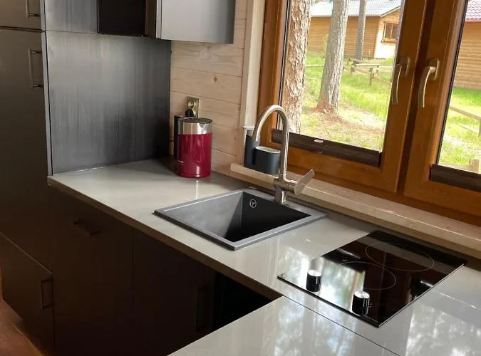 Dziesiatka Nad Samym Jeziorem - Pierwsza Linia