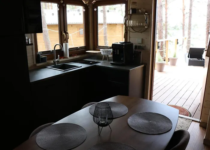 Dziesiatka Nad Samym Jeziorem - Pierwsza Linia Borsk