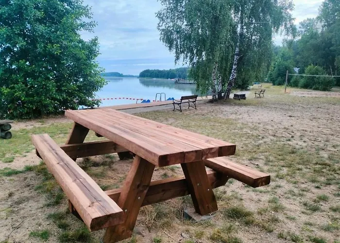 Semesterbostad Dziesiatka Nad Samym Jeziorem - Pierwsza Linia Borsk